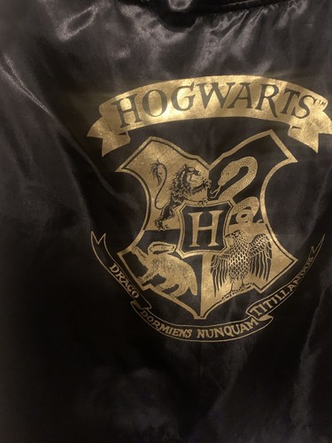 Harry Potter Hogwarts Costume Cape Capelet Black & Gold Child Size M/L - Afbeelding 9 van 24