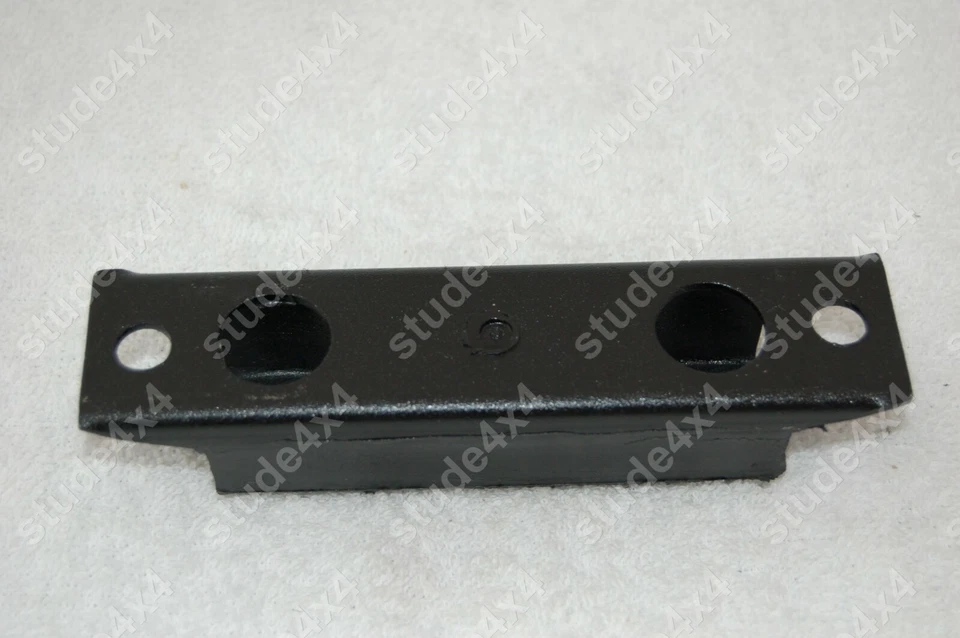 STUDEBAKER TRUCK SIX CYLINDER REAR ENGINE OR TRANS MOUNT 1949-62 # 677282 - Image 2 of 2