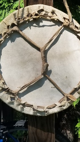 TAMBOR DE MANO DE CUERO INDIO NATIVO AMERICANO PINTADO A MANO HECHO A MANO 21" DIÁMETRO - Imagen 19 de 21