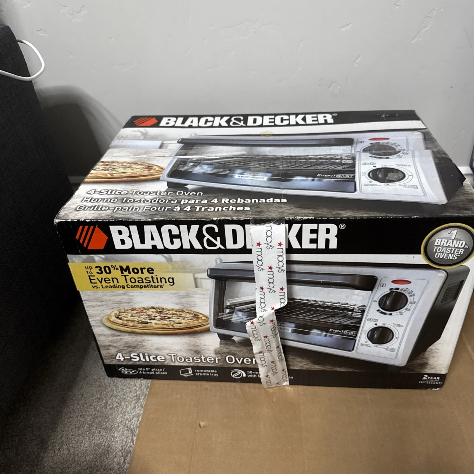 black & decker 4 slice toaster oven Model No: TO1332SBD Brand New Never Used