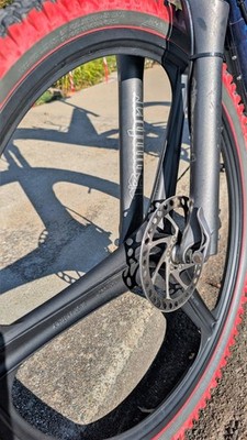 Cannondale Super V Raven 900 SX ,Marzocchi Fork ,Grimeca Magnesium