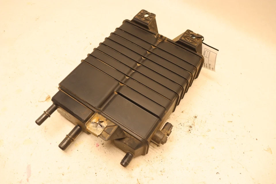 Ford Focus 2010-2018 evaporador de emisiones de combustible bote de vapor de carbón OEM Foto 3 de 4