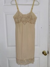 Vintage Lorraine 50s Tan/Beige Slip - Size 34