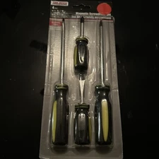 Tool Bench Hardware 4 PC Magnetic Screwdriver Set Brand New 2 Phillips and 2 reg