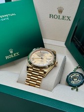 Rolex Day-Date 40 Yellow Gold Champagne Roman Dial Fluted President 228238 6