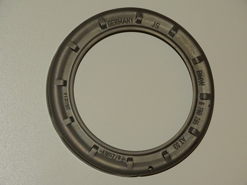 BMW  R 1200 GS R1200GS K50 LC 2014 BENZINPUMPE KRAFTSTOFFPUMPE HALTERING HALTER