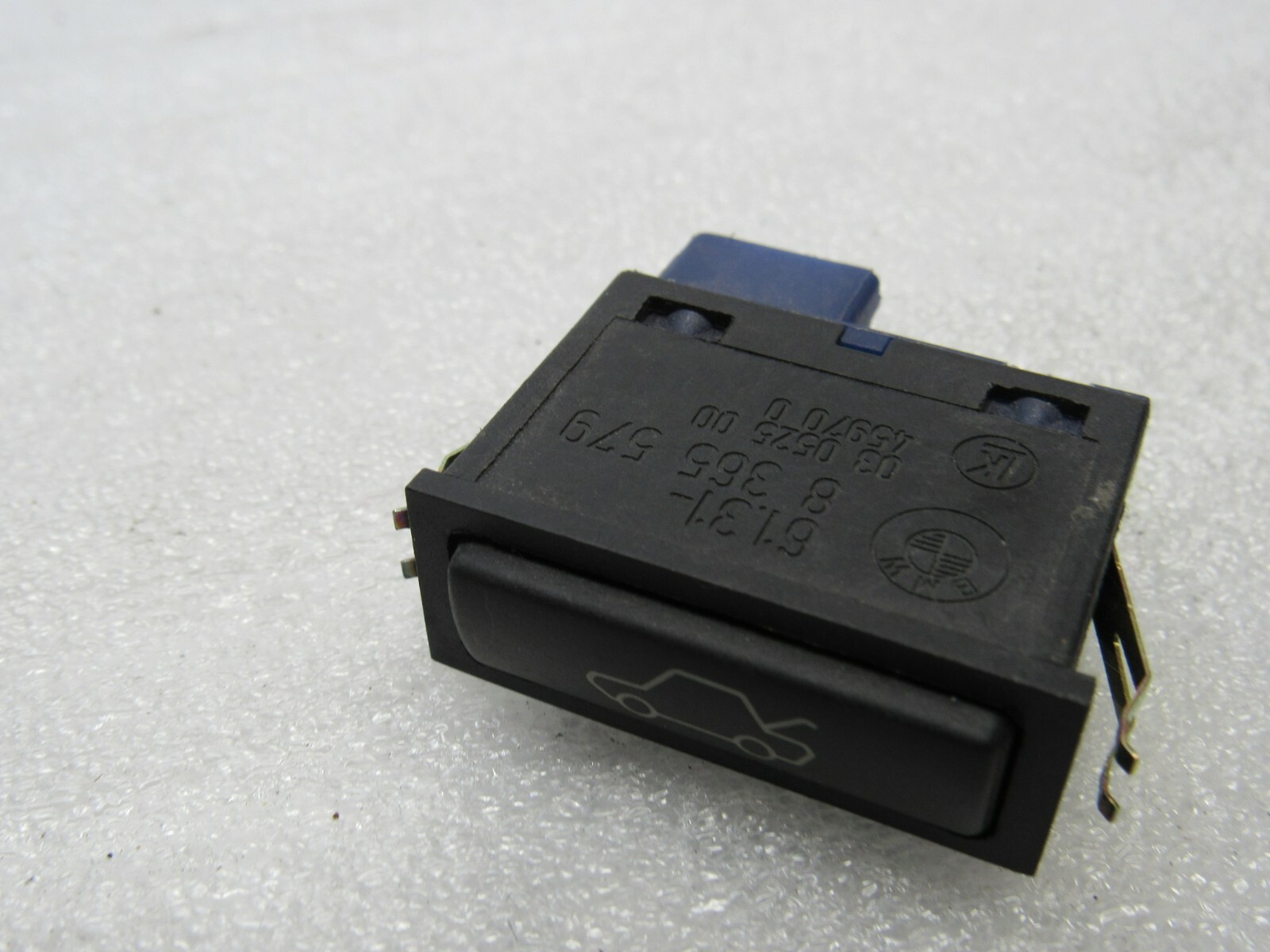 OEM 19952008 BMW E46 E39 E38 E53 X5 E85 E86 Z4 Trunk Lid Unlock Switch