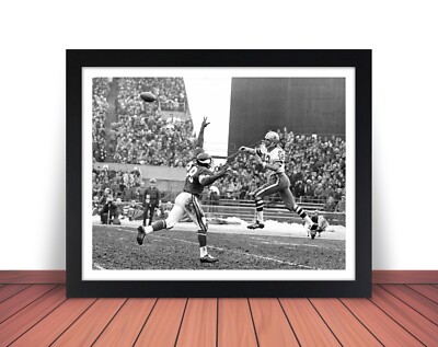 Framed ROGER STAUBACH Photo Picture DALLAS COWBOYS Football - 8x10 or 11x14 (W2)
