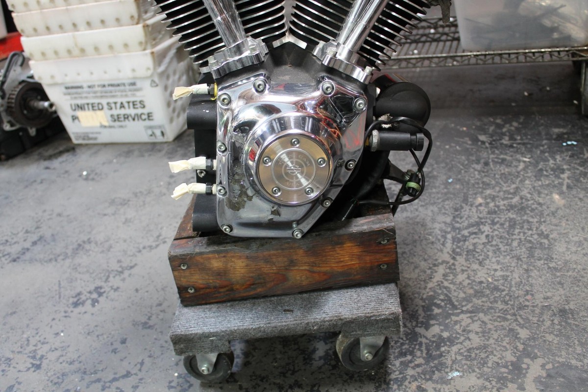 1339 99 HARLEY-DAVIDSON ENGINE A-MOTOR 88CI TWIN MAGNETI