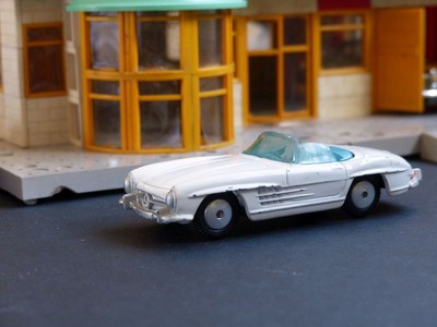 corgi toys mercedes 300sl roadster