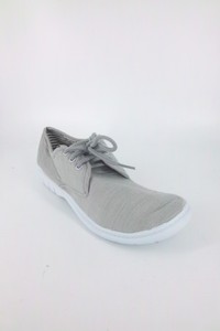 chums canvas shoes