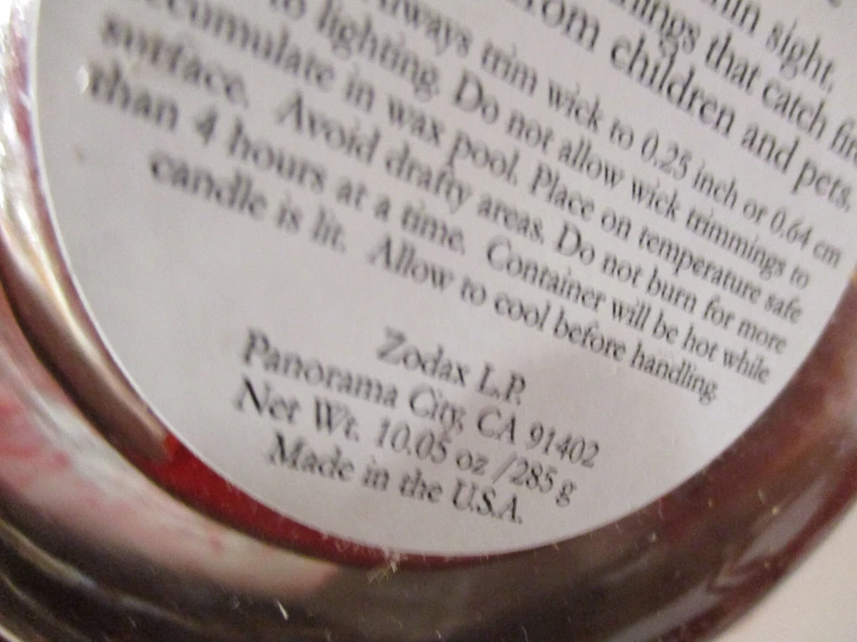 NUEVO EN CAJA ILLUMINARIA GRANADA PERSA CON VELA PERFUMADA CIRUELA 10,05 OZ ZODAX Foto 3 de 4