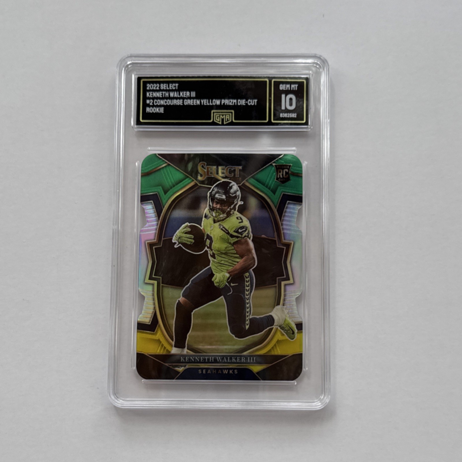 2022 Panini Select Green Yellow Prizm Die-Cut Rookie Kenneth Walker III #2 GMA10