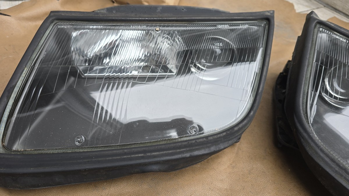 1990-1995 NISSAN 300ZX HEADLIGHTS LEFT & RIGHT GOOD 90 91 92 93 94