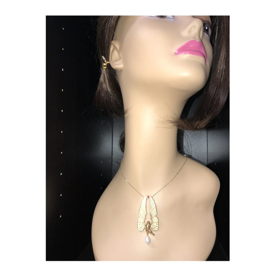 Collar de alas de cisne esmaltadas de perlas cultivadas de agua dulce blancas de 18 pulgadas Foto 2 de 4