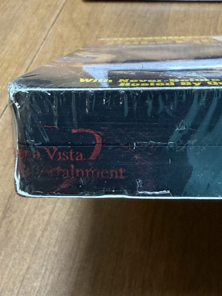 WATERMARKS NEW Pulp Fiction VHS 1996 Special Collectors Edition Tarantino VTG - Image 4 of 4