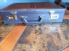Brown Leather Attache Briefcase 17 1/2" X 12 1/2" X 4" Combo Lock Read Condition