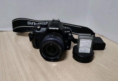 Olympus EVOLT E-420 DSLR Camera Bundle 14-42mm Lens 10MP Compact Four Thirds