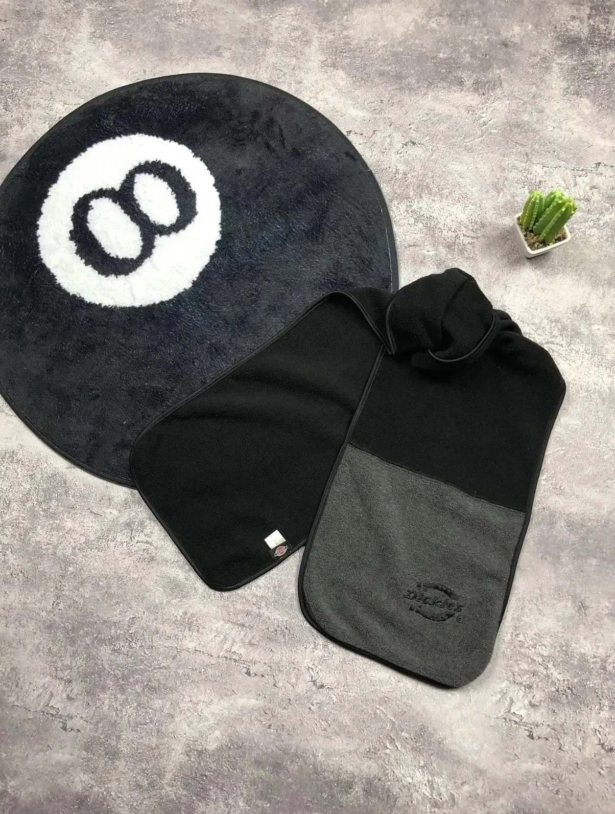 DICKIES Vintage Fleece Big Logo Scarf Streetwear Skateboard Black Grey OS Size