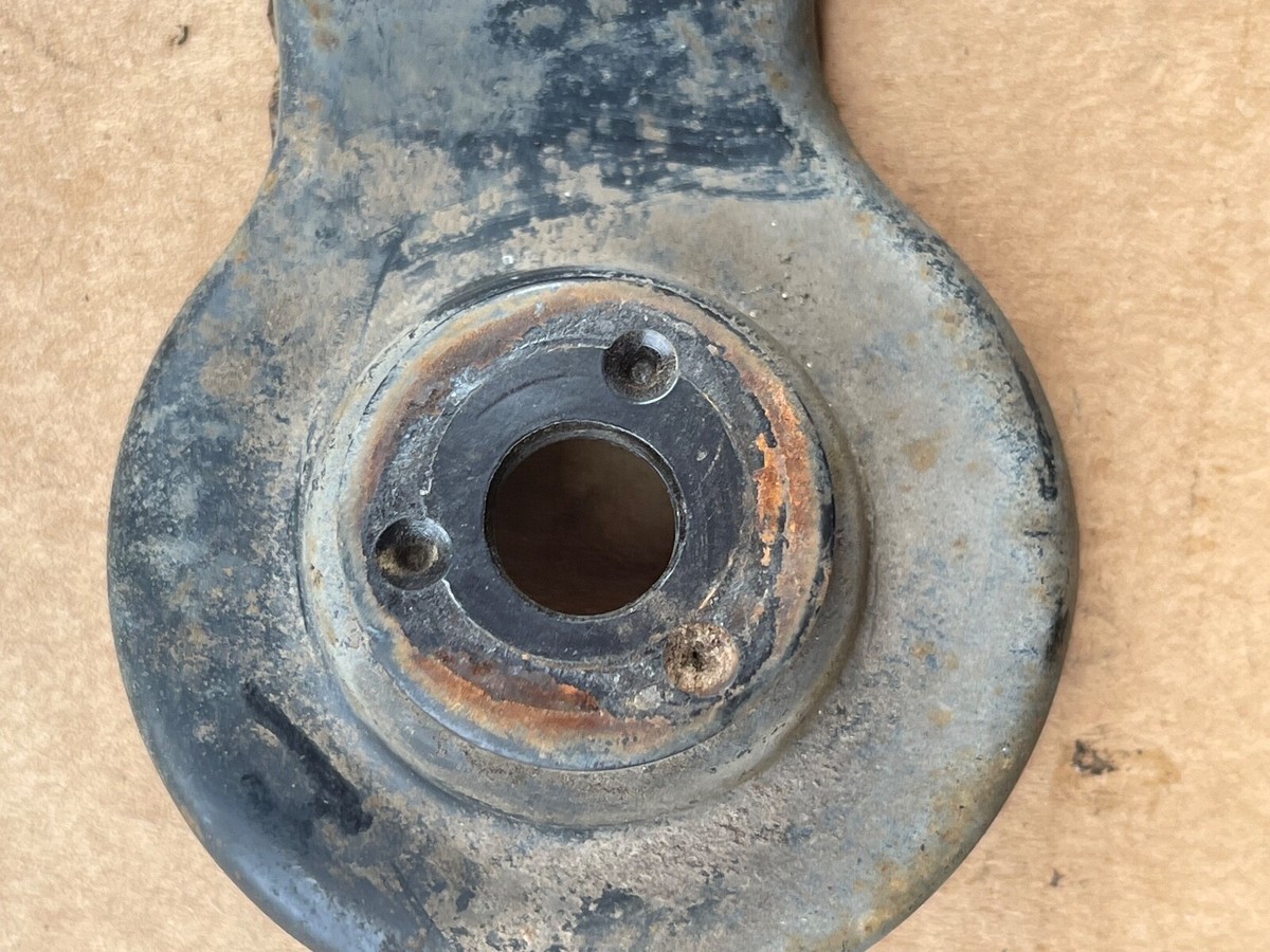 1990 NISSAN 300ZX NON-TURBO (2+2) REAR SUBFRAME RETAINER BRACKET