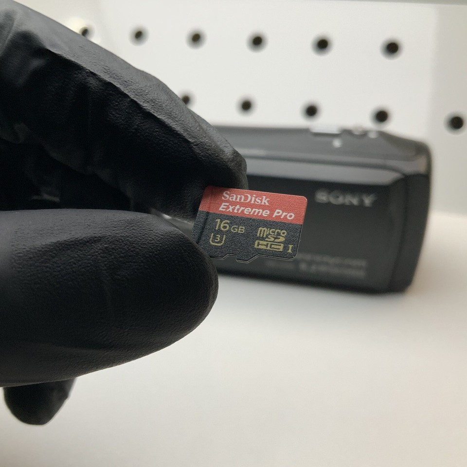 Sony Handycam HDRCX405 Camcorder Exmor W/ Battery & SD Cards