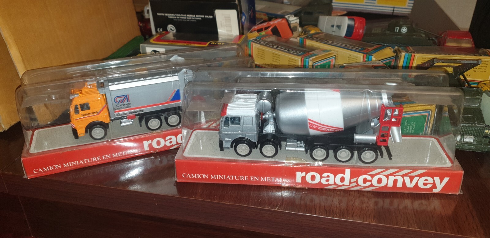Coffret cadeau camion toupie ciment et Mercedes Benz Rollsman pour enfant