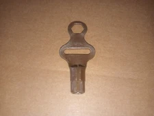 *ROLLFAST*STAMPED VINTAGE ROLLER SKATE/SKATING KEY(1/4" SQUARE END)