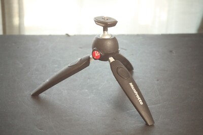 Manfrotto MTPIXIEVO-BK - PIXI EVO Mini-Stativ mit 2 Segmenten, schwarz
