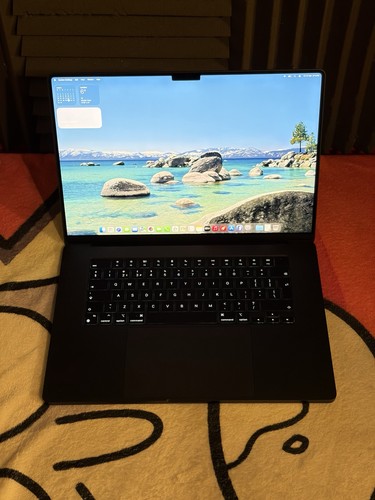 MacBook Pro M4 PRO 16 Zoll – 14C/20C GPU, 48gb RAM, 512gb SSD. M D M – LESEN👇(3)