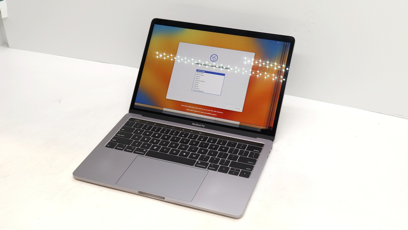 Apple - Geek Squad Certified Refurbished MacBook Air - 13.3" Retina Display -...