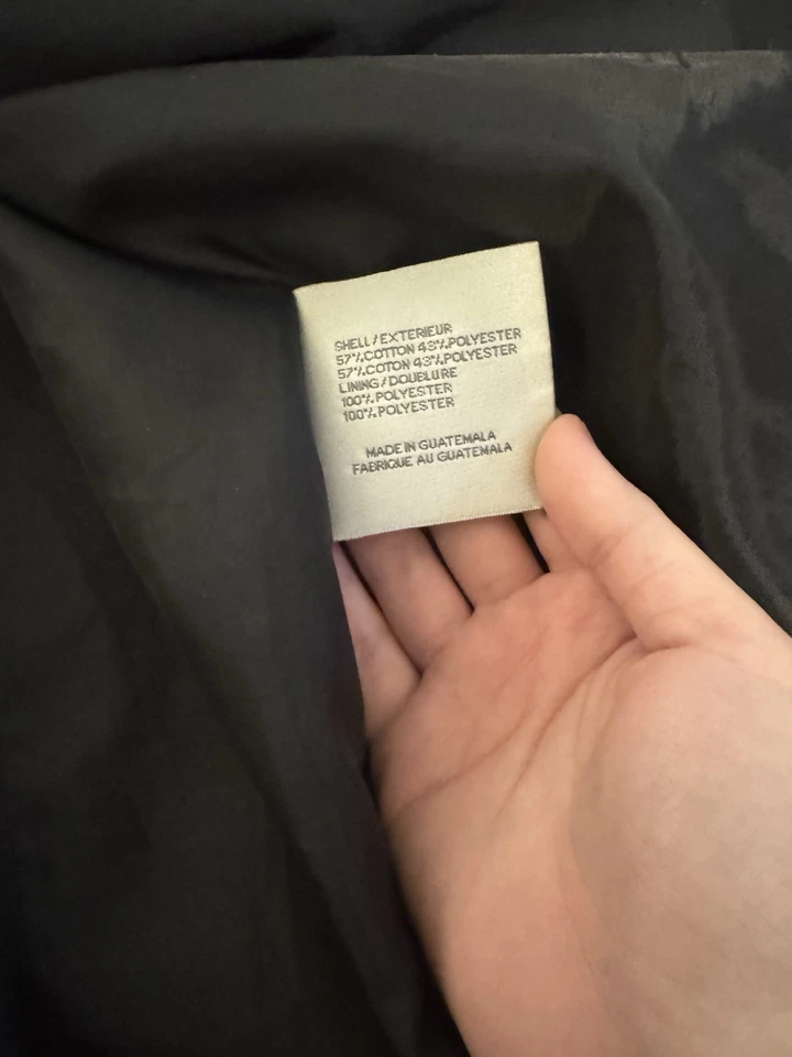 Capa de chuva preta vintage Via Spiga tamanho S com furos de ilhós e cinto de gravata - Imagem 3 de 4