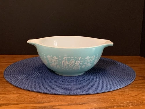 Vintage Pyrex #442 Amish Butterprint Turquoise Cinderella 1-1/2 Qt Mixing Bowl