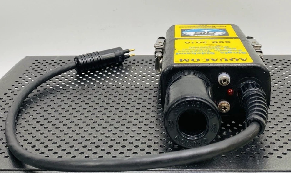 Transceptor submarino OTS Aquacom SSB-2010 4 canales para buceo con estuche G2U Foto 3 de 4