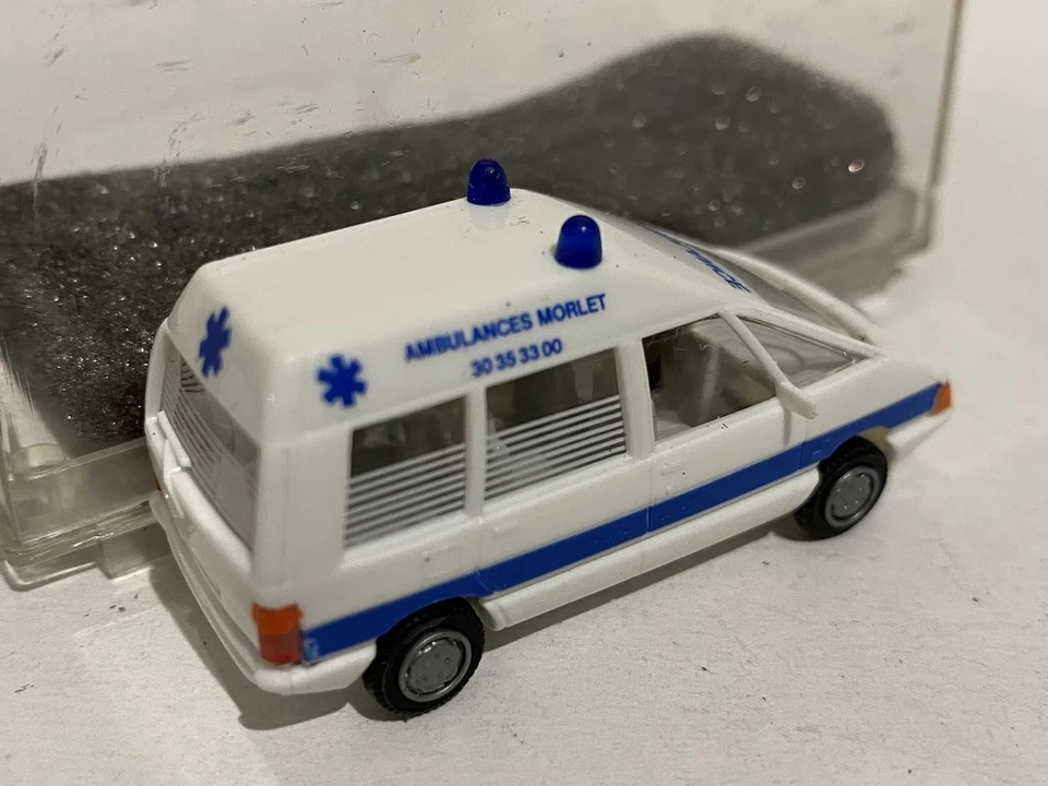 PRALINE 1:87 Renault Espace Ambulance 5502 H0 Plastic coche - Imagen 2 de 4
