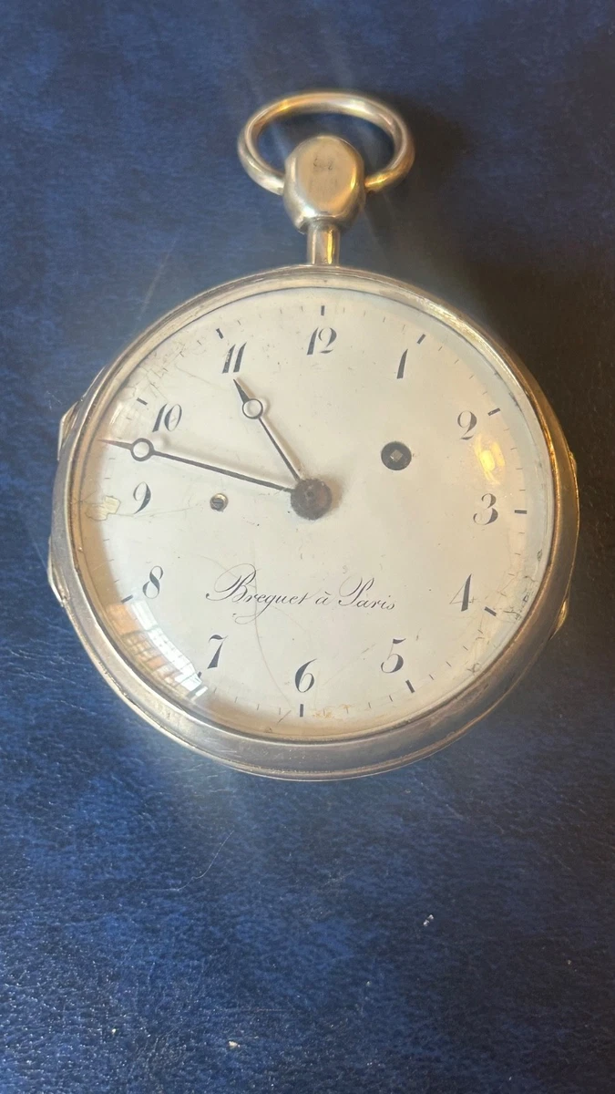 Pendule miniature française 8 jours avec panneaux en émail champlevé En vente sur