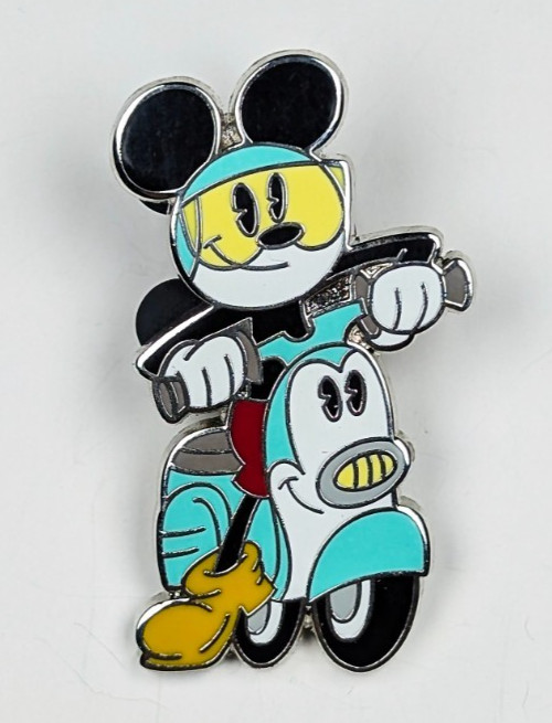 Disney Pin Cartoon Shorts Booster Mickey Scooter Croissant de Triomphe [165661]
