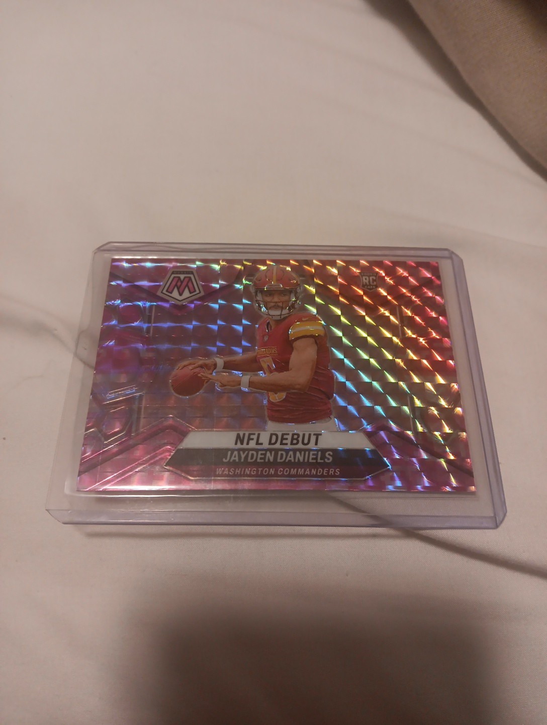 2024 Panini Mosaic - NFL Debut Jayden Daniels #272 Camo Pink Mosaic Prizm (RC)
