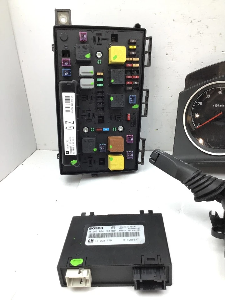 Centralina motore Opel Astra H GTC 55558787 BB ECU set 1.4 90cv leggi testo  - Immagine 4 di 4