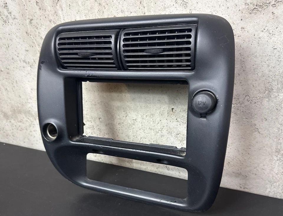 Оригинальный черный отделочный ободок для радиоприемника приборной панели Ford Explorer Mercury Mountaineer 1995-2003 годов выпуска - Изображение 3 из 4