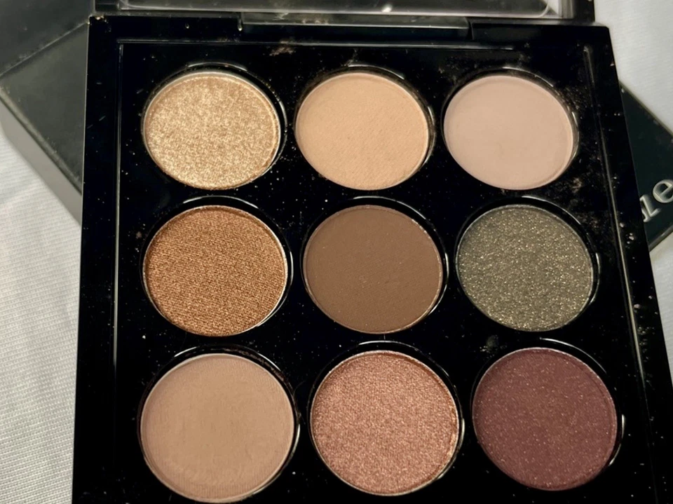 Mac Burgundy Times Nine Eyeshadow  Limited Edition / Discontinued - Image 4 of 4