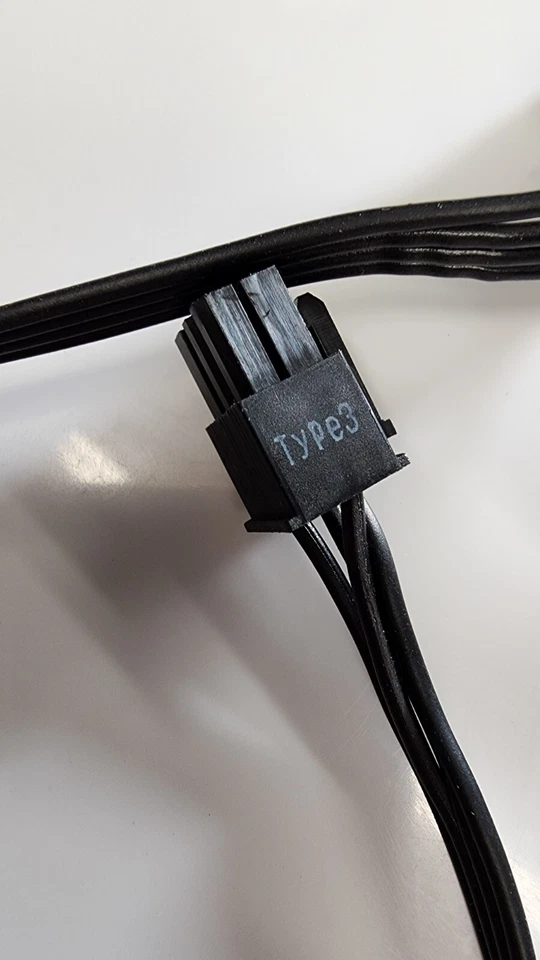 CORSAIR YESTONE P01001 CONNECTORS CABLE 4pin PCI-E / PERIPHERAL TO 6-Pin PCI-E - Image 4 of 4