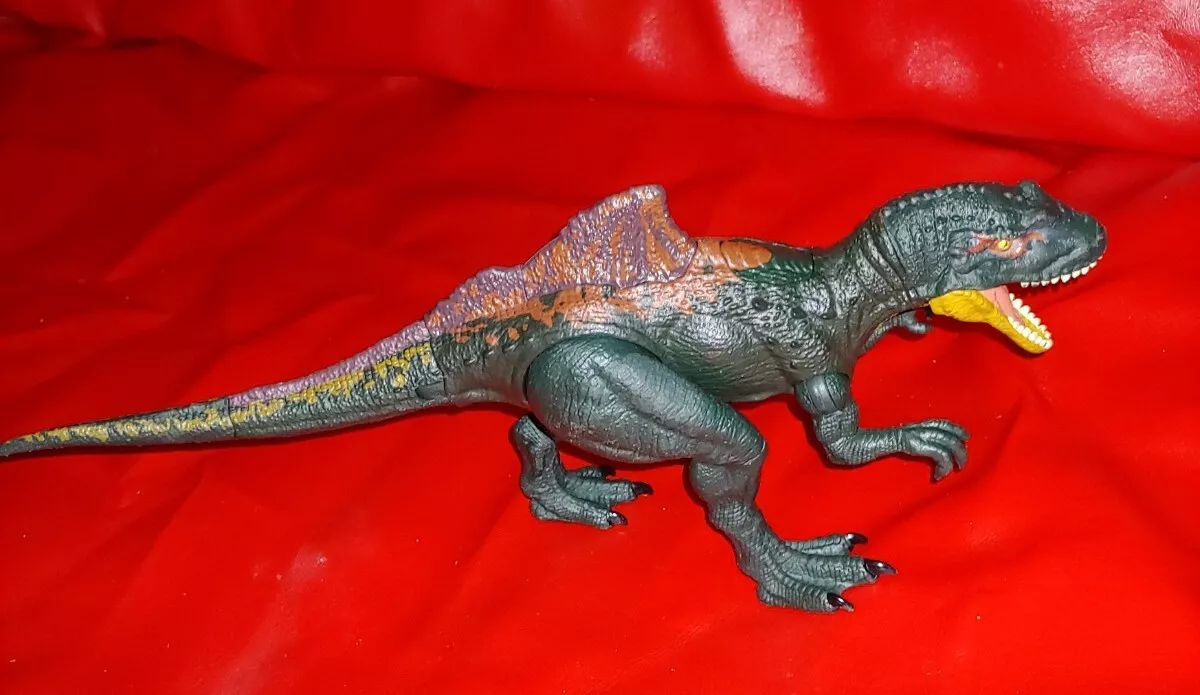 Jurassic World Dual Attack Concavenator Toy