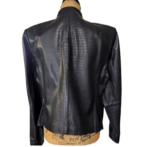 Chaqueta de Cuero Kate Hill Negra NUEVA CON ETIQUETAS TALLA 12 PRECIOSO CUERO SUAVE Foto 3 de 4