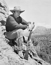 CLINT WALKER OF CHEYENNE YELLOWSTONE KELLY  candid  8X10 PHOTO 35