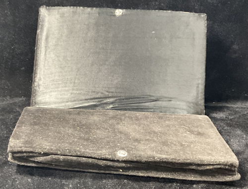 Vintage black velour handbag/clutch/purse with silver wire embroidered - Picture 3 of 9