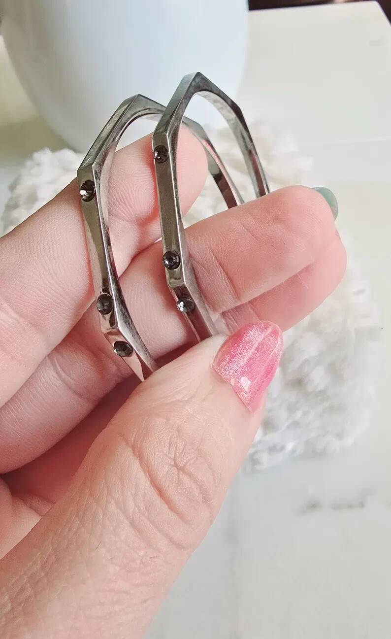 Silver tone geometric octagonal stackable bangle … - image 4