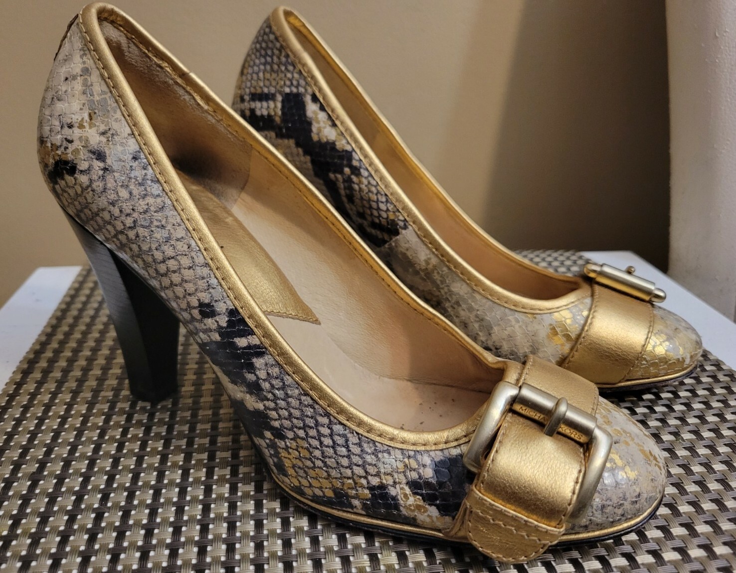 Michael Kors 8 M Python Print Gold Round Toe Pump… - image 1