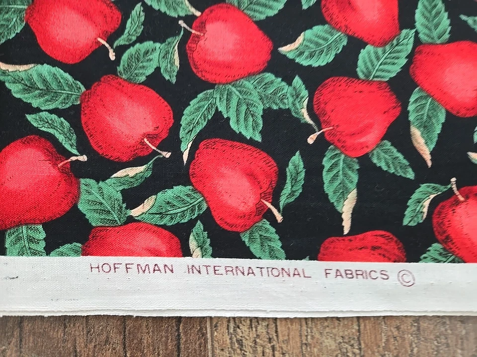 VTG Hoffman International Quilting Fabric 43" X 28" Cotton Red Apples Black - Image 2 of 4