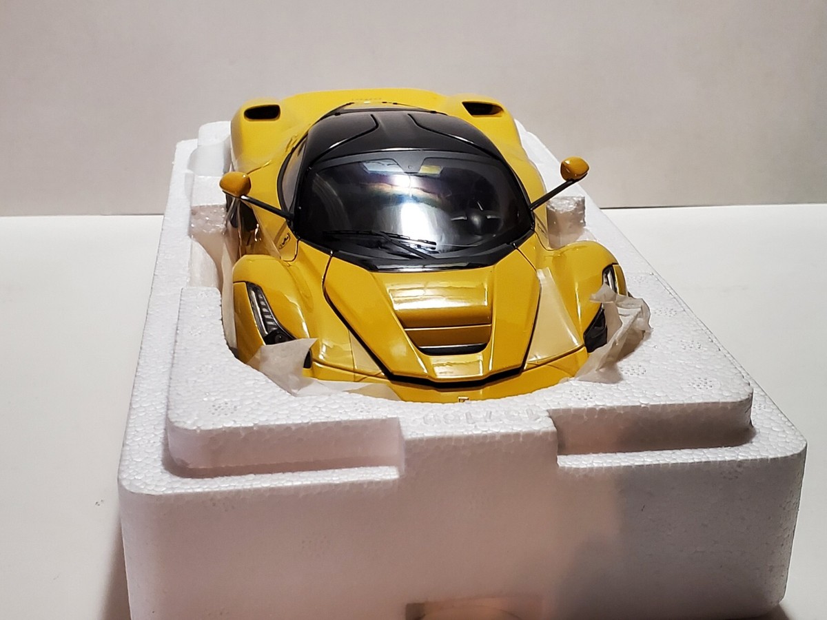 LaFerrari イエロー 1/18スケールモデル 1/18 SPM Ferrari LaFerrari Aperta (Yellow) Car Model