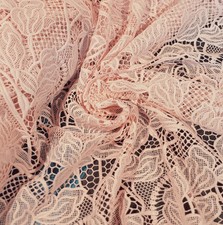 Encaje de guipur floral rosa pálido - Bordes con forma - Monique Lhuillier ¡Exceso de existencias!